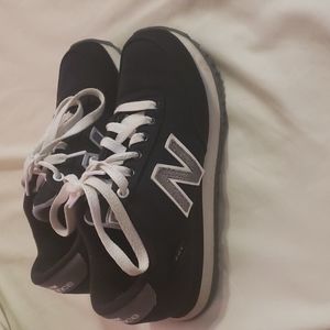 New balance shoes
